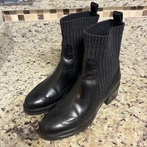 Santoni Ferret Leather Wing Tip Ankle Boots